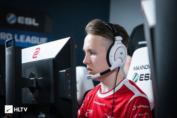 位挡拆牵制 位挡拆牵制